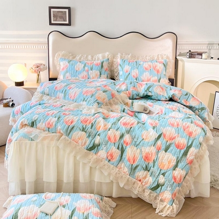 91家纺网 家纺一手货源 找家纺 （总）恋尚 2025新款印花蜜桃棉夹棉床笠式床裙四件套韩版花边四件套
