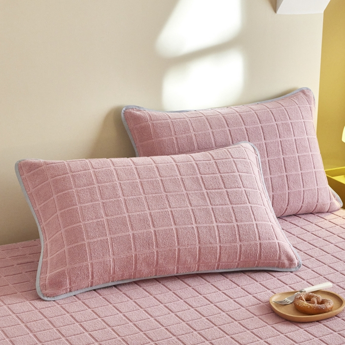 91家纺网 家纺一手货源 找家纺 爱港家纺 2024新款全棉A类毛巾被升级款单人枕巾枕芯保护套枕套 暖棉-红