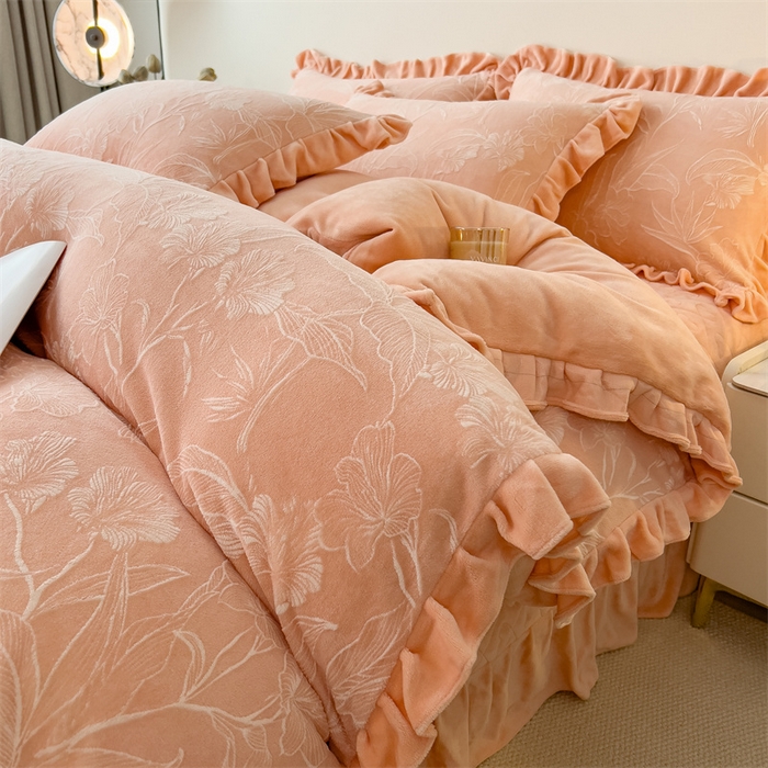 91家纺网 家纺一手货源 找家纺 2024新品A类牛奶绒韩版雕花四件套 凤仙花-玉