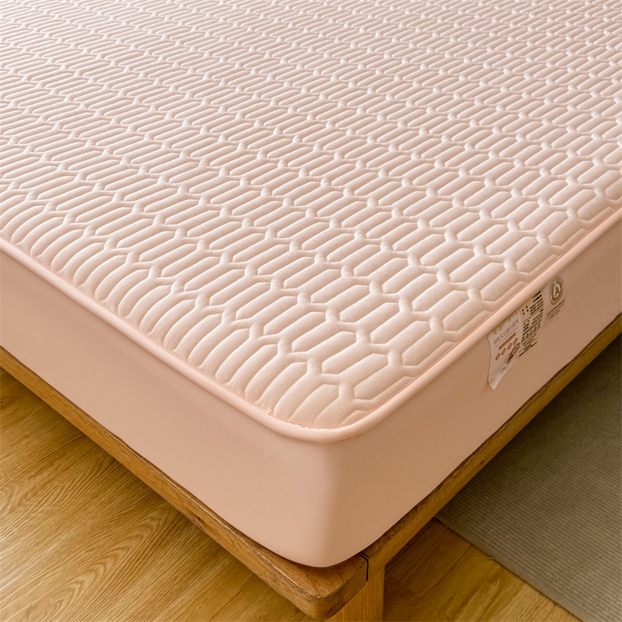 91家纺网 家纺一手货源 找家纺 雯豆家纺 2025新品【漏水包赔】防水隔尿加厚夹棉床笠三件套床垫保护套纯色床罩 格调防水款-豆蔻玉