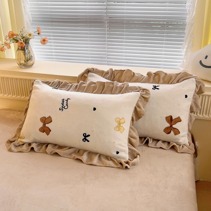 91家纺网 家纺一手货源 找家纺 找底底家纺 2024新款牛奶绒印花四件套 奶咖蝴蝶结