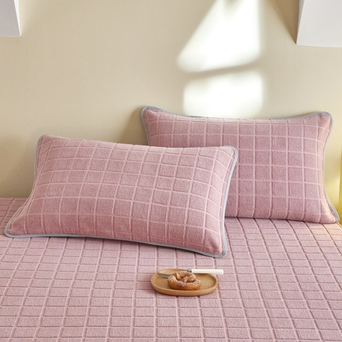 91家纺网 家纺一手货源 找家纺 爱港家纺 2024新款全棉A类毛巾被升级款单人枕巾枕芯保护套枕套 暖棉-红