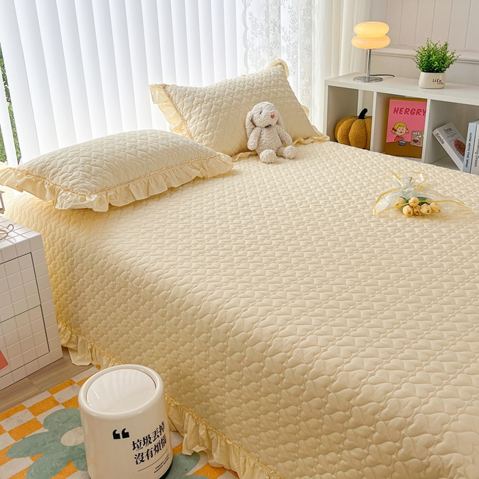 91家纺网 家纺一手货源 找家纺 暖居 2024新款250X270韩系纯色纯棉床盖三件套四件套+双面纯棉同款春秋被 米黄花束款