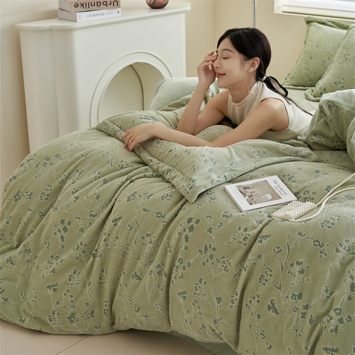 91家纺网 家纺一手货源 找家纺 2024新款A类立体雕花四件套 春日花园-绿