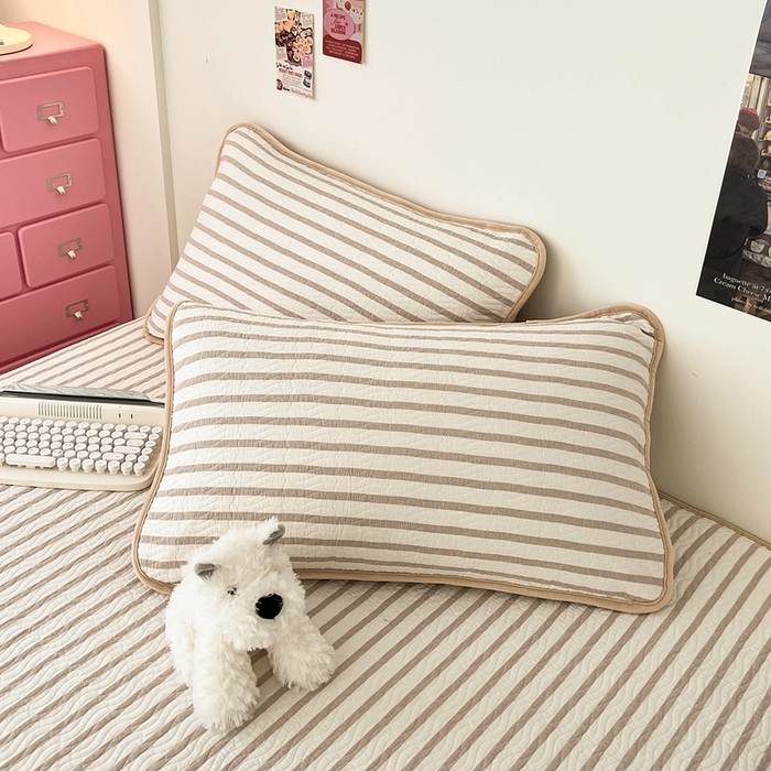 91家纺网 家纺一手货源 找家纺 沐纯家居 2025新款色织水洗棉棉绒（大豆纤维填充）床盖三件套 青柠咖