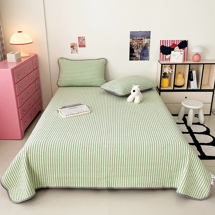 91家纺网 家纺一手货源 找家纺 沐纯家居 2025新款色织水洗棉棉绒（大豆纤维填充）床盖三件套 可乐绿