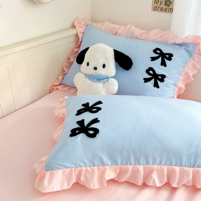 91家纺网 家纺一手货源 找家纺 泉欣家纺 2024韩式公主风毛巾绣花水洗棉四件套专版花型 蝴蝶结-浅蓝粉