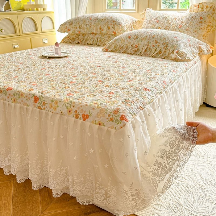 91家纺网 家纺一手货源 找家纺 2024新款全棉夹棉绗缝床裙三件套纯棉印花法式四件套套件蕾丝公主风 甜蜜蜜