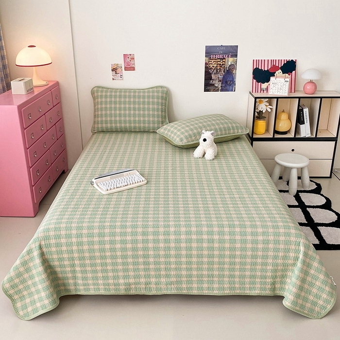 91家纺网 家纺一手货源 找家纺 沐纯家居 2025新款色织水洗棉棉绒（大豆纤维填充）床盖三件套 田园绿