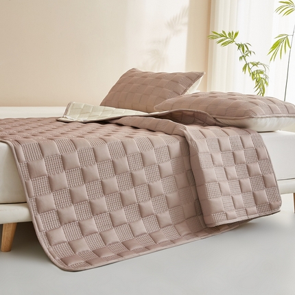 91家纺网 家纺一手货源 找家纺 （总）花言狐语 2025新款大床布拉格夹棉床褥