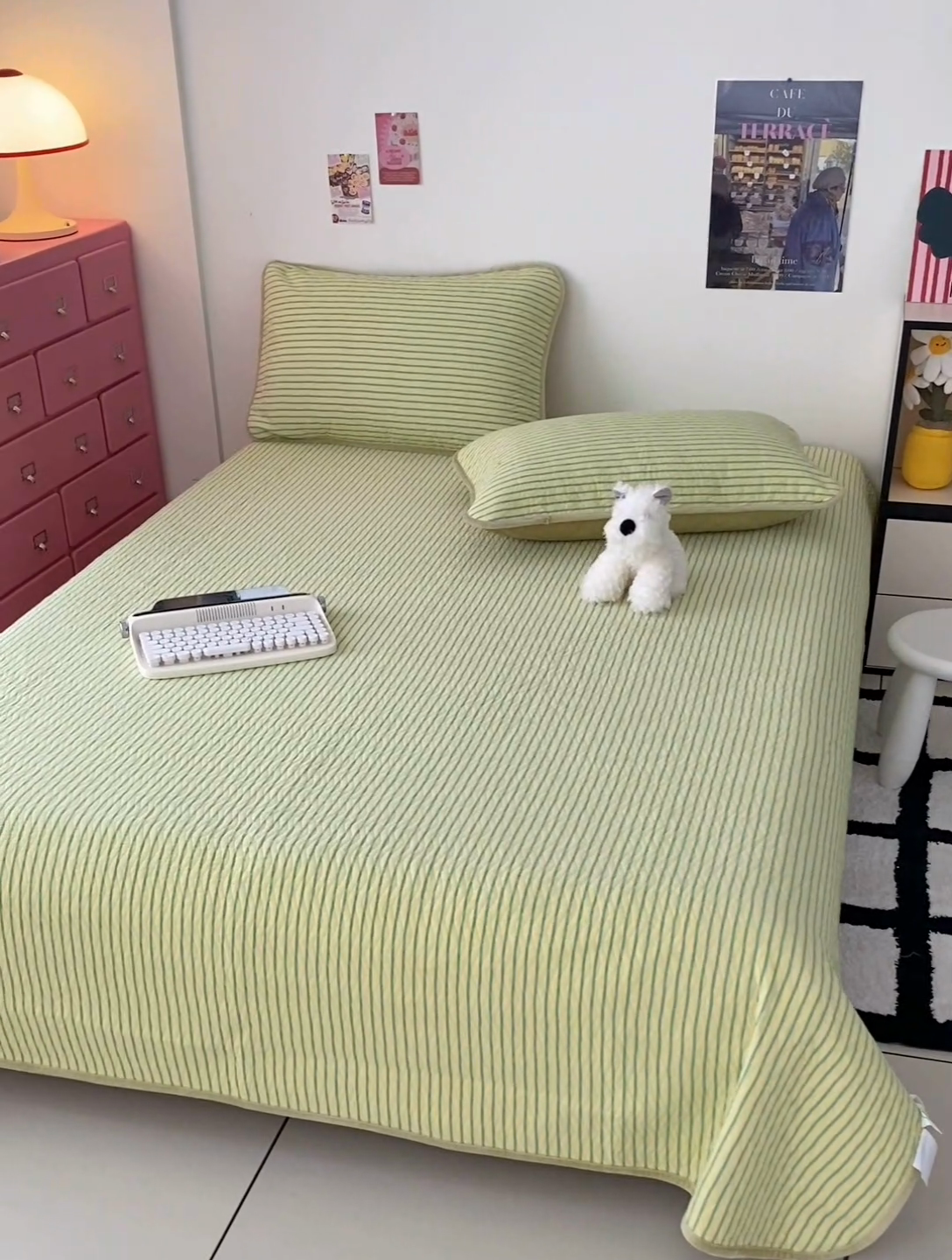 91家纺网 家纺一手货源 找家纺 沐纯家居 2025新款色织水洗棉棉绒（大豆纤维填充）床盖三件套 可乐绿