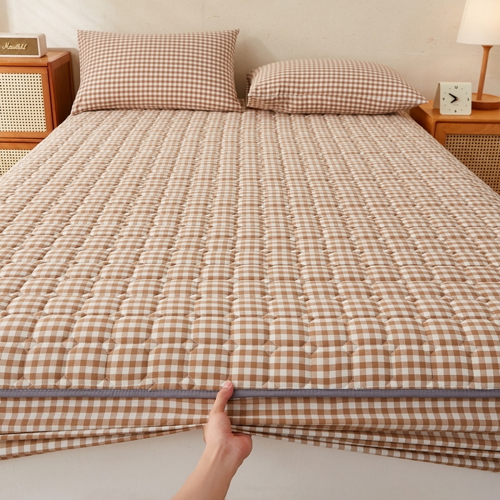 91家纺网 家纺一手货源 找家纺 迪乐妮家居 2024新款大床色织全棉夹棉床笠 米小格