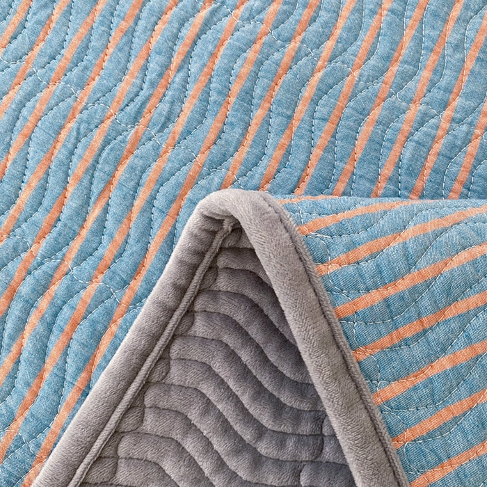 91家纺网 家纺一手货源 找家纺 沐纯家居 2025新款色织水洗棉棉绒（大豆纤维填充）床盖三件套 可乐蓝