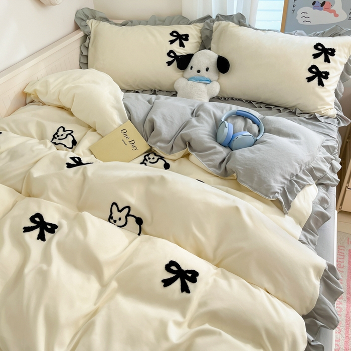 91家纺网 家纺一手货源 找家纺 泉欣家纺 2024韩式公主风毛巾绣花水洗棉四件套专版花型 蝴蝶结-浅黄灰