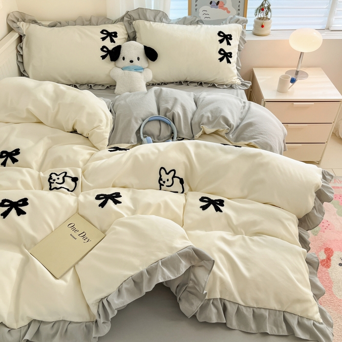 91家纺网 家纺一手货源 找家纺 泉欣家纺 2024韩式公主风毛巾绣花水洗棉四件套专版花型 蝴蝶结-浅黄灰