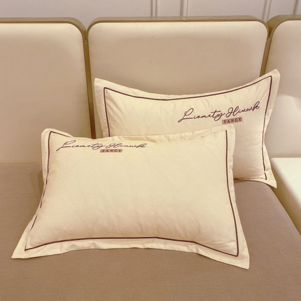 91家纺网 家纺一手货源 找家纺 （总）菲梵家纺 2025新款纯色双拼全棉加厚磨毛刺绣款套件单品系列（单枕套）