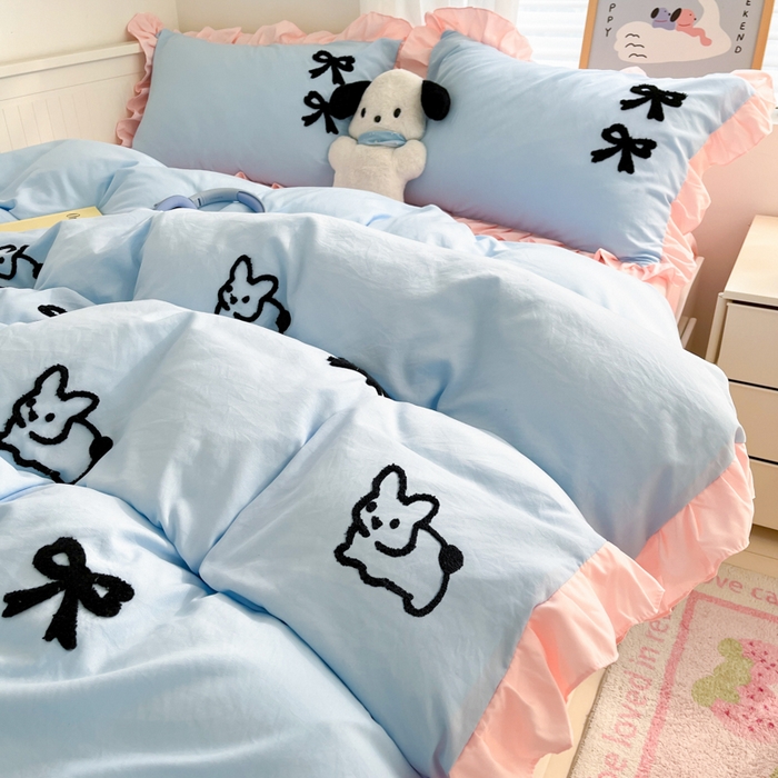 91家纺网 家纺一手货源 找家纺 泉欣家纺 2024韩式公主风毛巾绣花水洗棉四件套专版花型 蝴蝶结-浅蓝粉