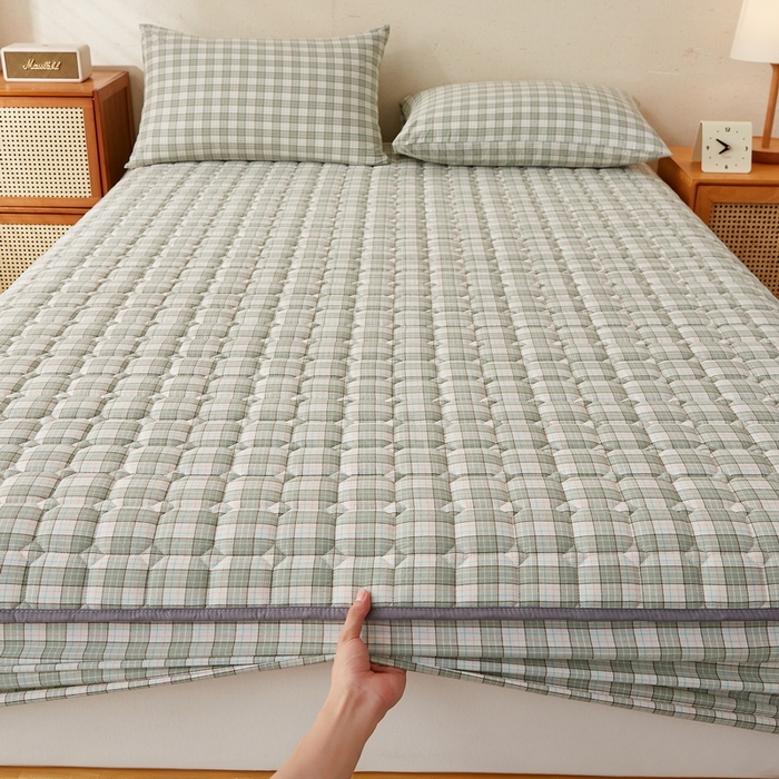 91家纺网 家纺一手货源 找家纺 迪乐妮家居 2024新款大床色织全棉夹棉床笠 经典格