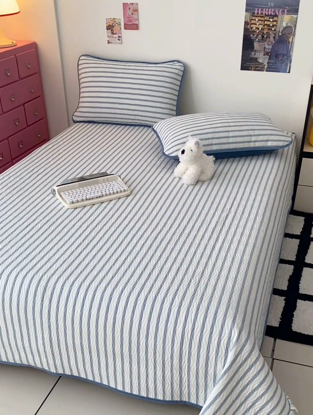 91家纺网 家纺一手货源 找家纺 沐纯家居 2025新款色织水洗棉棉绒（大豆纤维填充）床盖三件套 青柠蓝