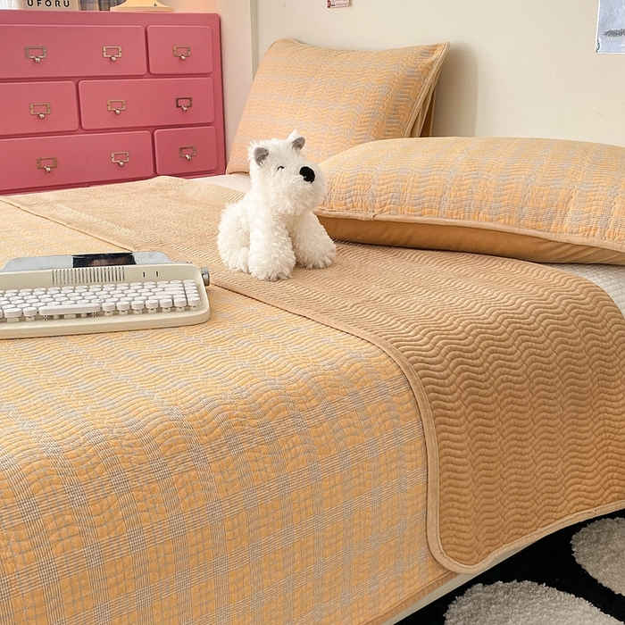 91家纺网 家纺一手货源 找家纺 沐纯家居 2025新款色织水洗棉棉绒（大豆纤维填充）床盖三件套 田园桔