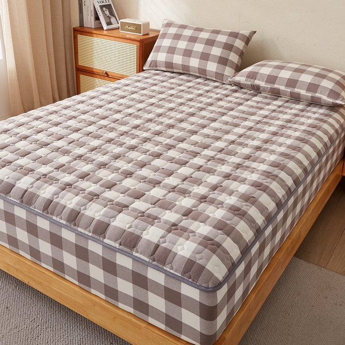 91家纺网 家纺一手货源 找家纺 迪乐妮家居 2024新款大床色织全棉夹棉床笠 大灰格