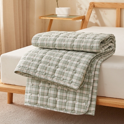 91家纺网 家纺一手货源 找家纺 迪乐妮家居 2024新款大床色织全棉夹棉床褥 经典格