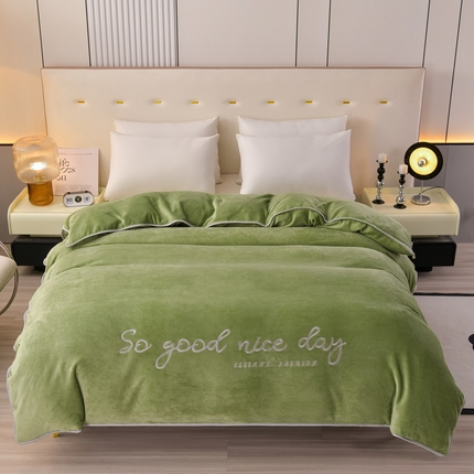 91家纺网 家纺一手货源 找家纺 居尚家纺 2025新款加厚牛奶绒刺绣单被套系列 果绿色
