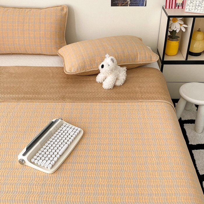 91家纺网 家纺一手货源 找家纺 沐纯家居 2025新款色织水洗棉棉绒（大豆纤维填充）床盖三件套 田园桔