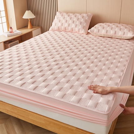 91家纺网 家纺一手货源 找家纺 （总）花言狐语 2025新款大床布拉格水洗棉夹棉加厚床笠