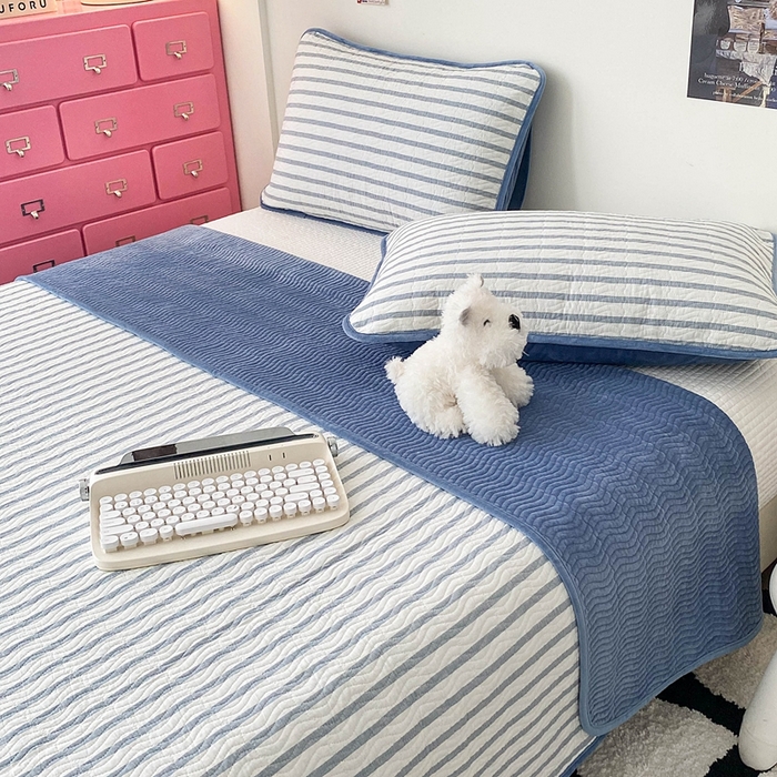 91家纺网 家纺一手货源 找家纺 沐纯家居 2025新款色织水洗棉棉绒（大豆纤维填充）床盖三件套 青柠蓝