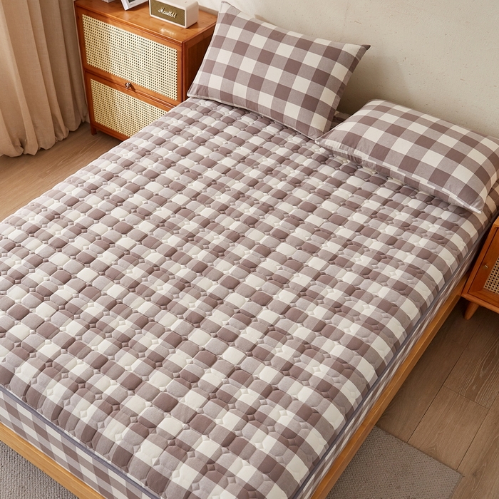 91家纺网 家纺一手货源 找家纺 迪乐妮家居 2024新款大床色织全棉夹棉床笠 大灰格