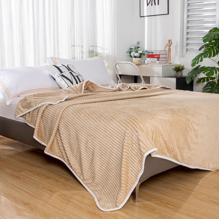 91家纺网 家纺一手货源 找家纺 2025新款240克轻盈保暖秋冬居家办公柔软亲肤午休小毯子便携车载毯 浅驼