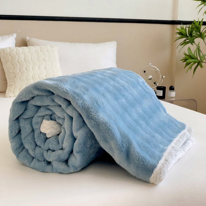 91家纺网 家纺一手货源 找家纺 佳居缘 2024新款亲肤舒适纯色兔毛绒毯毛毯毯子 宾利蓝