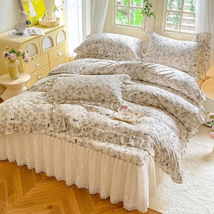 91家纺网 家纺一手货源 找家纺 花香四季家纺 2024新款全棉夹棉绗缝床裙款四件套纯棉印花法式套件蕾丝公主风 蝴蝶结