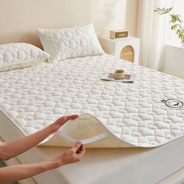 91家纺网 家纺一手货源 找家纺 卡派 2024新款水洗棉100%新疆棉花床褥大床 棉花-白