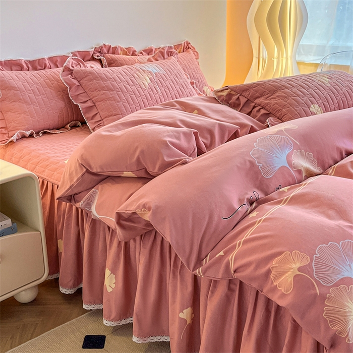 91家纺网 家纺一手货源 找家纺 （支持一件定制）2024新款加厚全棉夹棉磨毛纯棉床裙单件公主风印花防滑三件套 风中倩影-豆沙