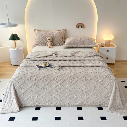 91家纺网 家纺一手货源 找家纺 （总）肖恩毯业 2025新款跨境外贸电商三叶草塔芙绒提花毛毯