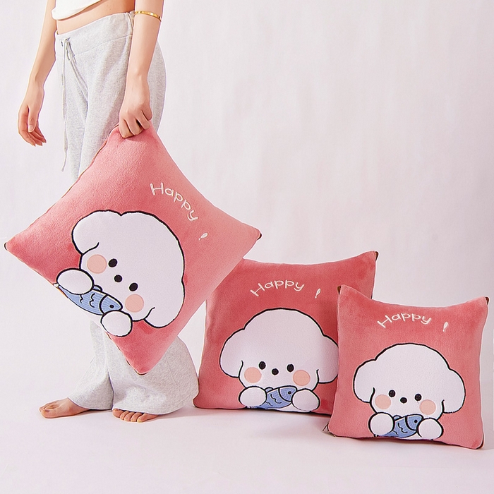 91家纺网 家纺一手货源 找家纺 阳光依佰抱枕被 2024秋冬新款牛奶绒可萌狗多功能抱枕被 可萌狗-西瓜红