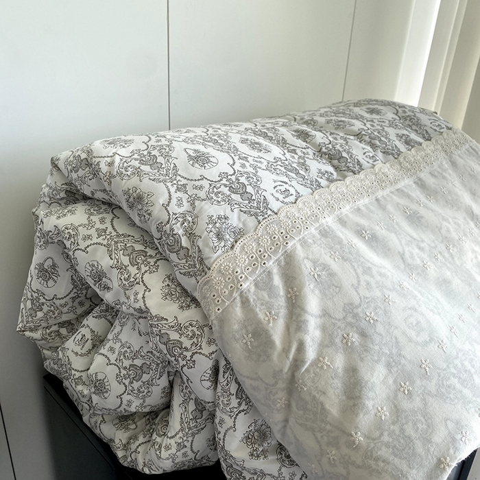 91家纺网 家纺一手货源 找家纺 2025新款秋冬季棉加豆豆绒法式花边款豆豆被被芯 奥黛丽