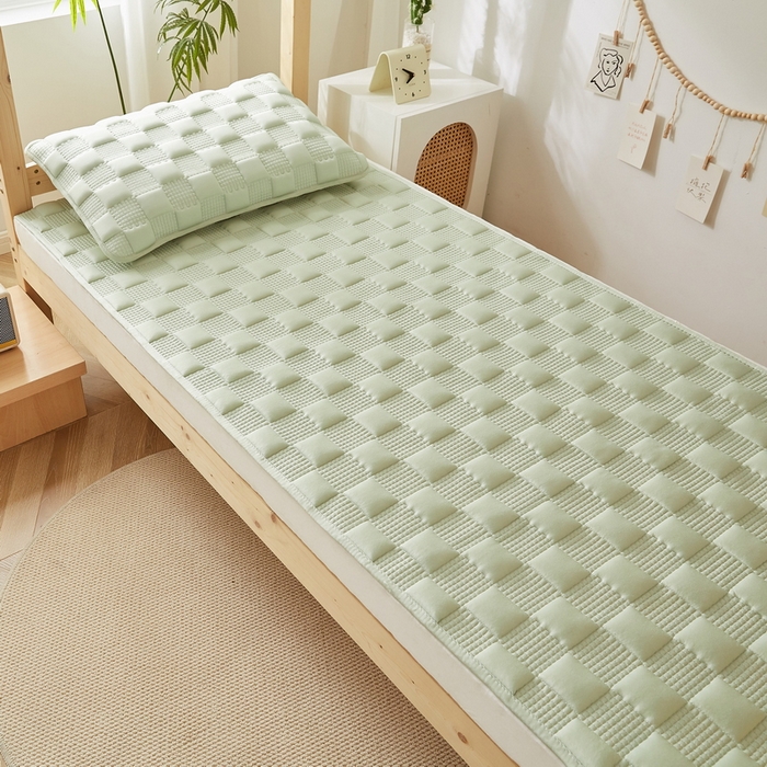 91家纺网 家纺一手货源 找家纺 卡派 2024新款布拉格夹棉加厚床褥单人床 布拉格-果绿