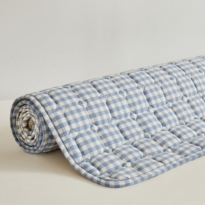 91家纺网 家纺一手货源 找家纺 卡派 2024新款全棉夹棉床褥 蓝小格