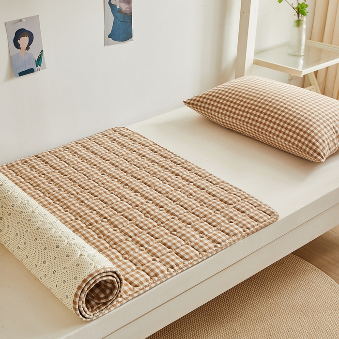 91家纺网 家纺一手货源 找家纺 卡派 2024新款全棉夹棉床褥 米小格