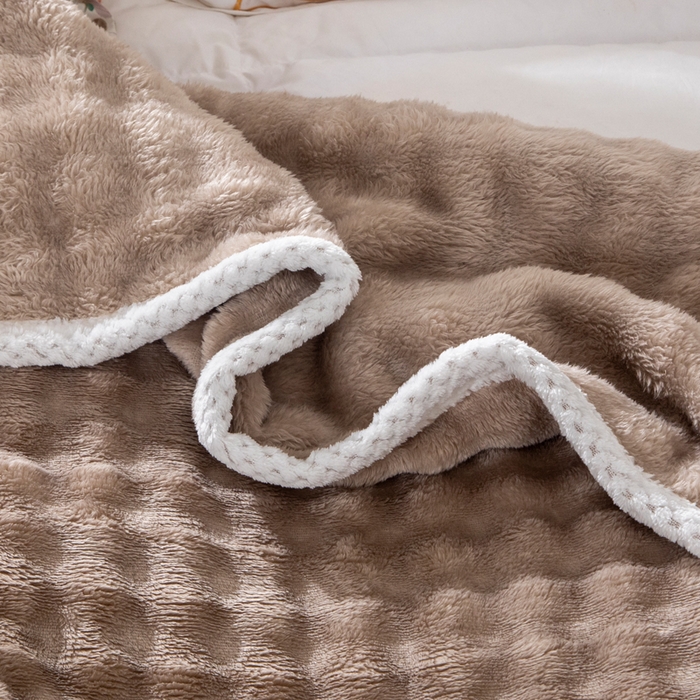 91家纺网 家纺一手货源 找家纺 2025新款魔法大泡泡绒法兰绒毛毯多功能盖毯 咖色