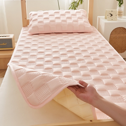 91家纺网 家纺一手货源 找家纺 （总）卡派 2024新款布拉格夹棉加厚床褥单人床