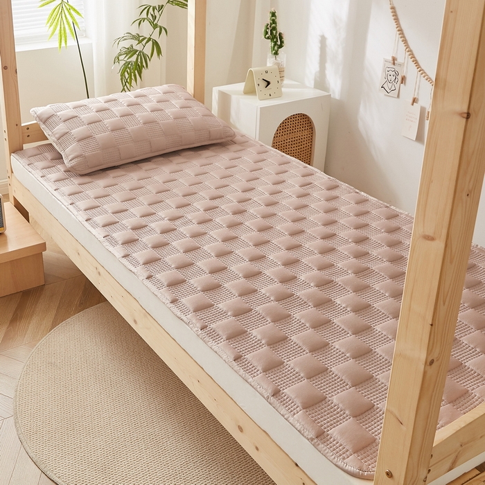 91家纺网 家纺一手货源 找家纺 卡派 2024新款布拉格夹棉加厚床褥单人床 布拉格-卡其