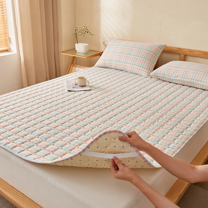 91家纺网 家纺一手货源 找家纺 卡派 2024新款色织全棉夹棉床褥大床 冰淇淋格