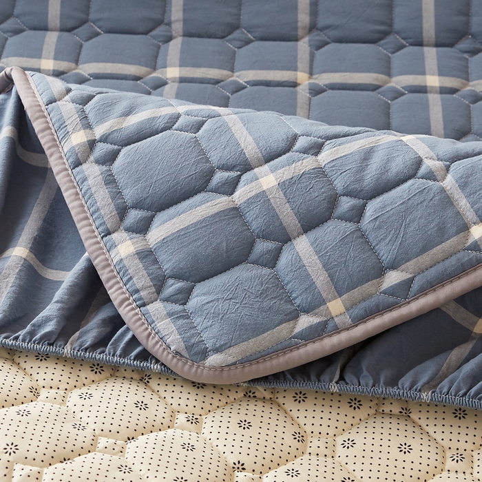 91家纺网 家纺一手货源 找家纺 卡派 2024新款色织全棉夹棉床笠(无印家居风） 海蓝格