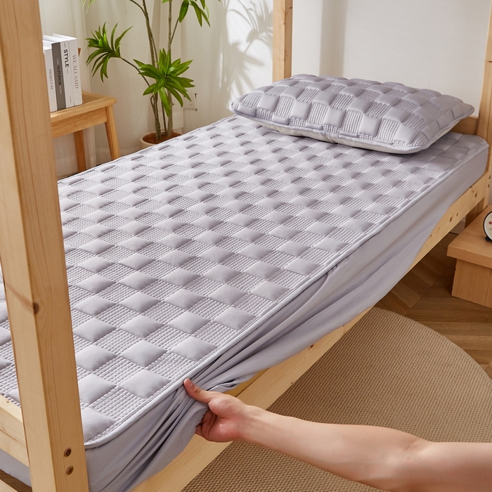 91家纺网 家纺一手货源 找家纺 卡派 2024新款布拉格夹棉加厚床笠单人床 布拉格-灰