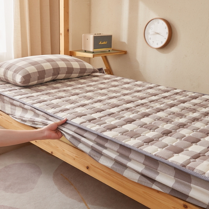 91家纺网 家纺一手货源 找家纺 卡派 2024新款色织全棉夹棉床笠(无印家居风） 大灰格