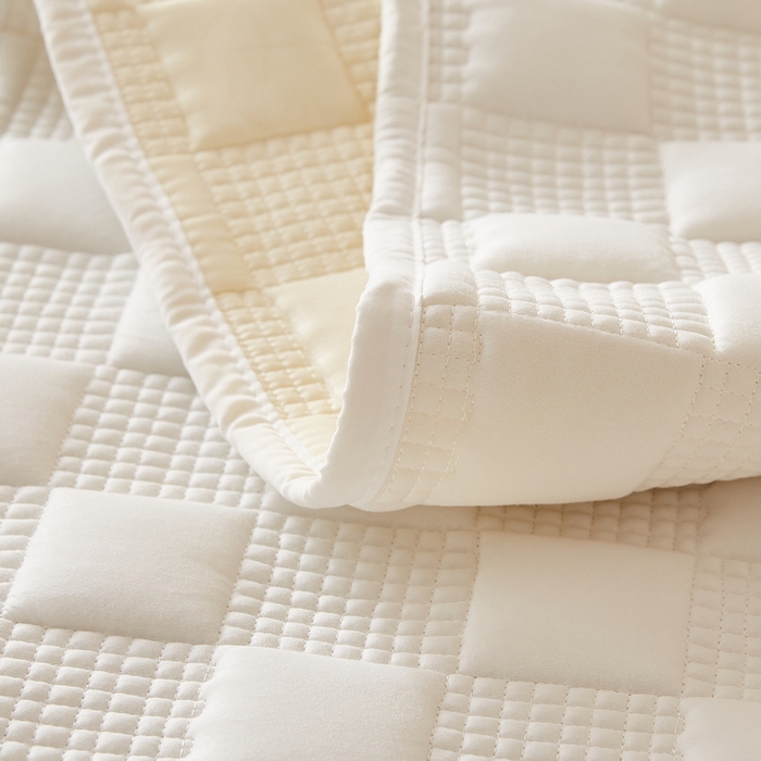 91家纺网 家纺一手货源 找家纺 卡派 2024新款布拉格夹棉加厚床褥单人床 布拉格-白